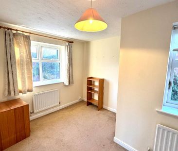 2 bedroom end of terrace house to rent - Photo 5