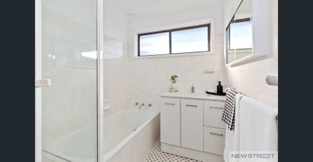 Recently Renovated Family Haven - Photo 4