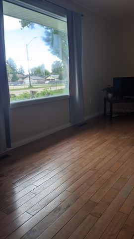 Great Location - Great Price! 3 Bedroom Home in Blackfalds - Photo 3