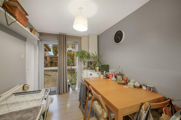 2 bedroom terraced house to rent - Photo 1