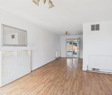 3 bedroom end of terrace house to rent - Photo 1