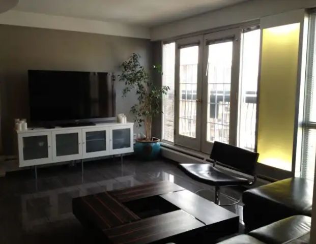 2 Bedroom - Fully Furnished Executive Suite near 17th Ave SW | 706 15th Ave SW, Calgary - Photo 1