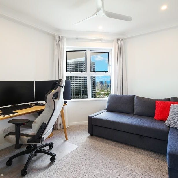 FULLY RENOVATED MODERN HIGH LEVEL APARTMENT WITH PANORAMIC OCEAN VIEWS - Photo 1