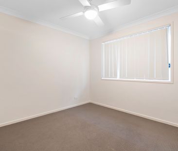 22 Almandin Street,LOGAN RESERVE - Photo 2