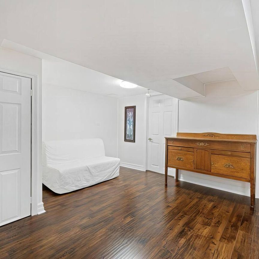 For Lease - 19 Midholm Drive Unit# LOWER/Utility included, Toronto, Ontario - Photo 1