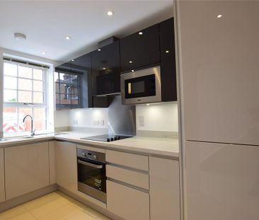 2 bedroom end of terrace house to rent - Photo 4