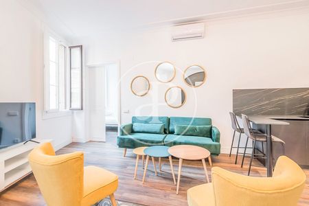 Piso de alquiler en Pl. de Sant Jaume, Barri Gòtic - Photo 4