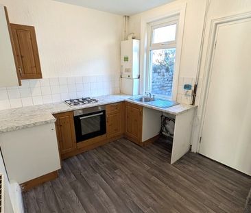 To Let 2 Bed Mid Terraced House - Photo 5