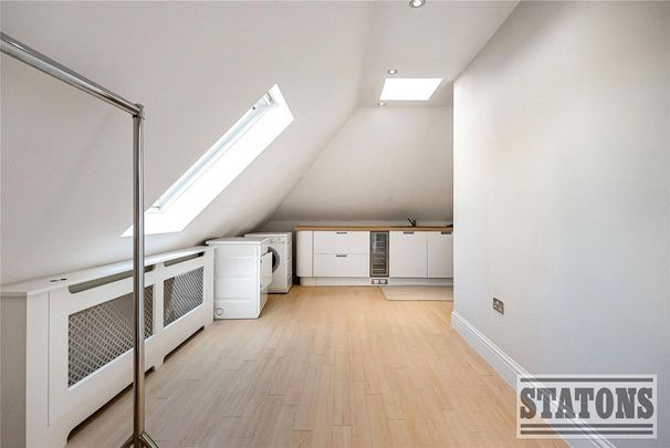 6 bedroom detached house to rent - Photo 1