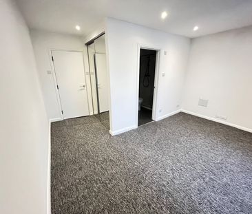 2 Bed Terraced House, St. Georges Road, BN2 - Photo 1