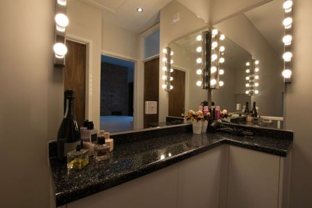 Unbeatable location - perfect for all Universities! - Photo 3