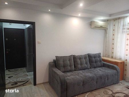 Proprietar inchiriez apartament 2 camere - Fotografie 3