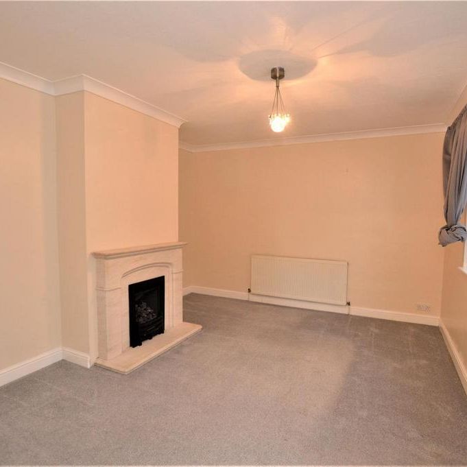 3 bedroom end of terrace house to rent - Photo 1