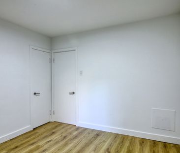 3250 Van Horne - Photo 2