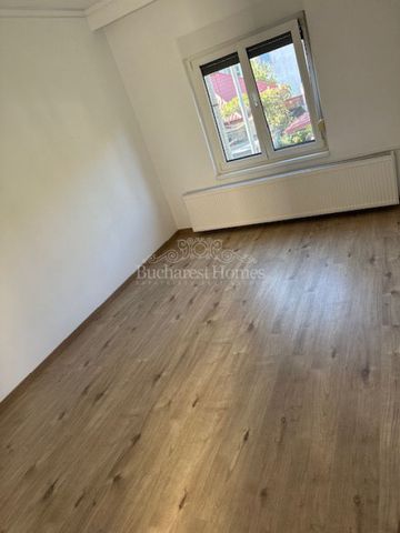 Elegant Villa with Paved Courtyard for Rent or Sale - west Domenii - Grivita Area - Fotografie 2