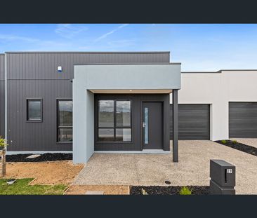 6 Whitworth Road, Berwick, Vic 3806 - Photo 1