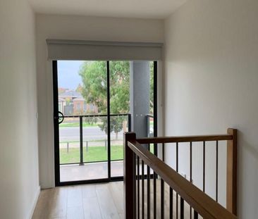 The perfect home in the heart of Craigieburn! - Photo 3