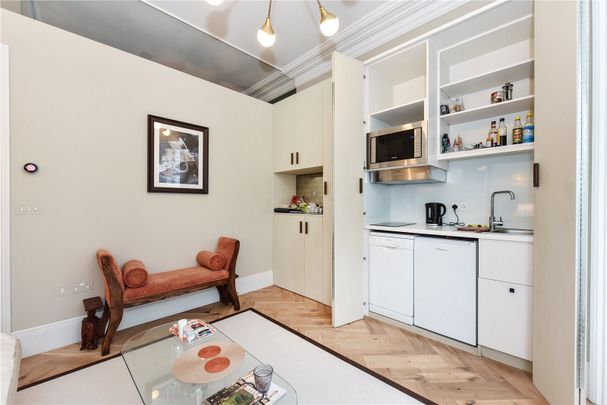 Strathmore Gardens, Notting Hill - Photo 1