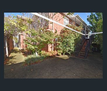 SUPERIOR ART DECO APARTMENT SHORT STROLL TO ALBERT PARK LAKE, BEACH... - Photo 5