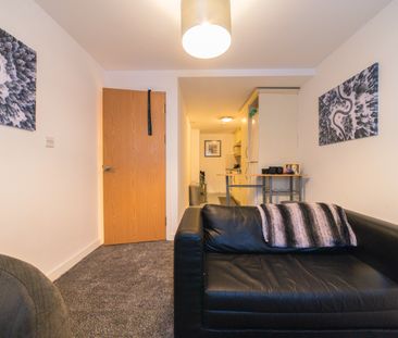 Maplewood Apartments, Llandaff North - Photo 5