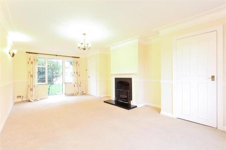 3 bedroom semi-detached house to rent - Photo 3