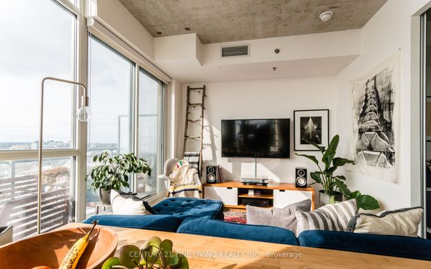 Carnaby Lofts 20 , #2010 - Photo 1