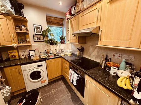 1 bedroom flat to rent - Photo 5