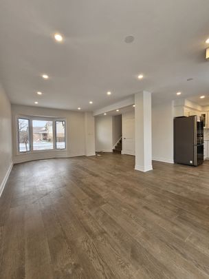 For Lease - 2084 Hunt Crescent, Burlington, Ontario - Photo 1