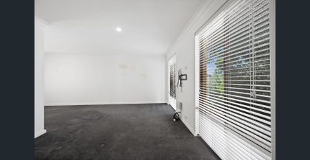 Comfortable Living Just Minutes from Rockingham City Centre - Photo 2