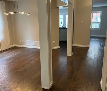 For Lease - 5 Steckley Street, Aurora, Ontario - Photo 2