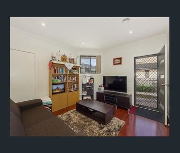 2 / 10 Albert Crescent, St Albans - Photo 1
