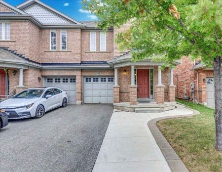For Lease - 11 Bushmill Circle, Brampton, Ontario - Photo 2