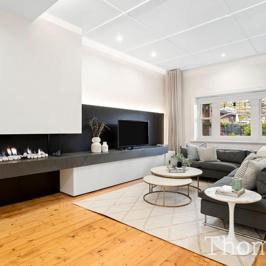 10 Kerr Crescent CAMBERWELL - Photo 1