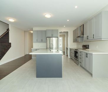 For Lease - 81 Bearberry Road, Springwater, Ontario - Photo 4
