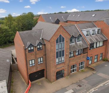 1 bedroom Flat in Park Street, Surrey - Photo 4