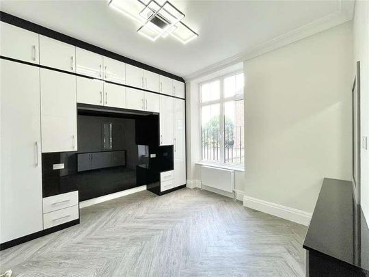 Raised Ground Floor, The Mall, Ealing Broadway, London, W5 - Photo 1