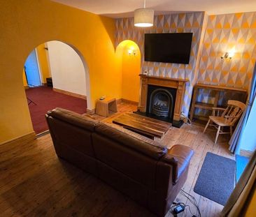 3 bed terraced house to rent in SR3 - Photo 2