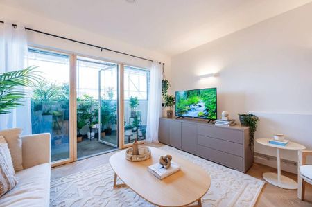 2 bedroom flat to rent - Photo 2