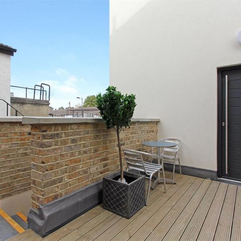 Bournemouth Close, London, SE15 4BN - Photo 1