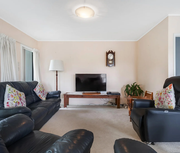 2 Bedrooms on Mirrabooka Ave - Photo 3