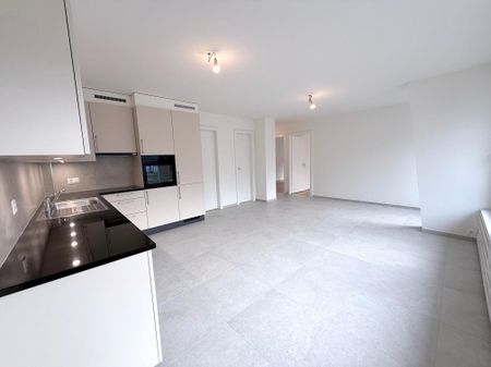 Charming 3.5 room apartment on the 3rd floor just a stone’s throw from Lake Ouchy - Photo 3