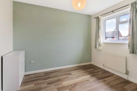 3 bedroom semi-detached house to rent - Photo 5