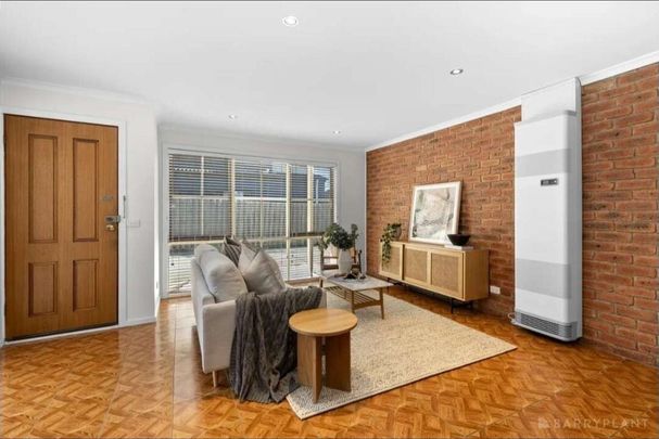 Noble Park - Photo 1