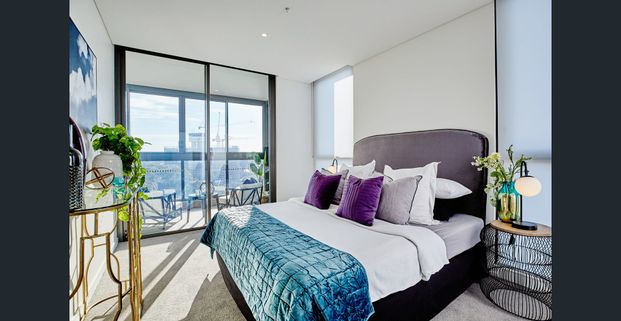 STYLISH DESIGN AND LUXURIOUS COMFORT WITH PARKING - Photo 1