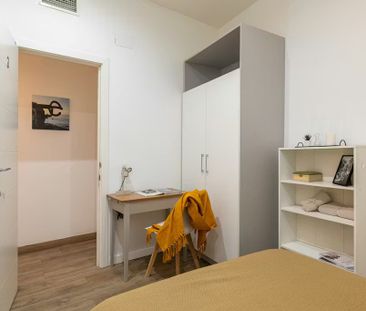 Carrer de l'Hospital, Barcelona, Catalonia 08001 - Photo 3