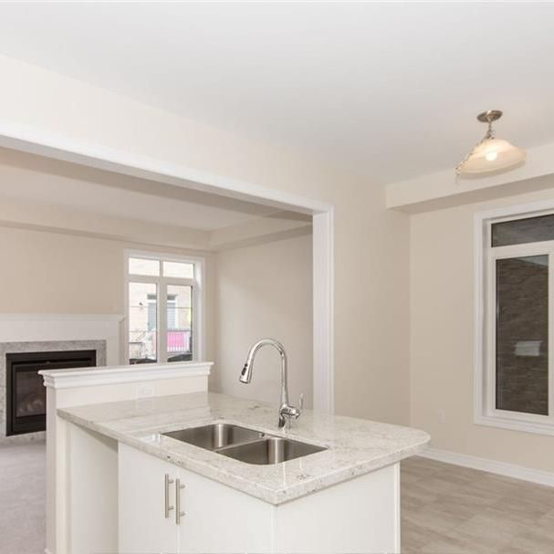 For Lease - 3021 Rivertrail Common, Oakville, Ontario - Photo 1