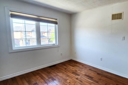 For Lease - 117 Kenneth Hobbs Avenue, Whitby, Ontario - Photo 2