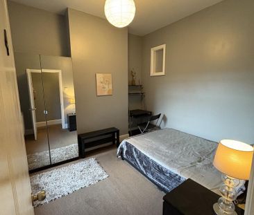 5 bedroom terraced house to rent - Photo 5