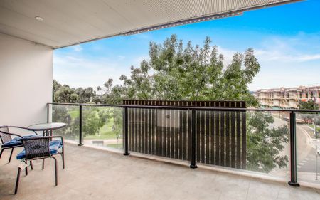 Furnished Modern Living in the Heart of St Clair - Photo 5