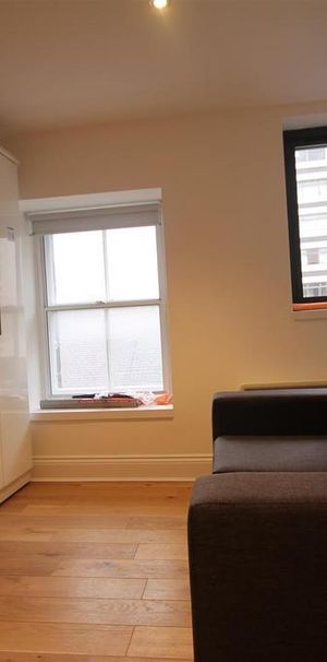 Studio to rent - Photo 1